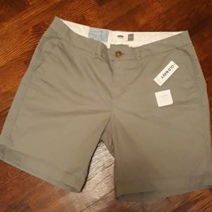 Old Navy army green shorts